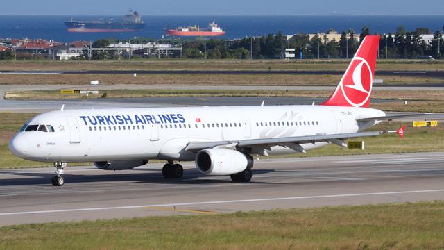 TC-JRC:Airbus A321:Turkish Airlines